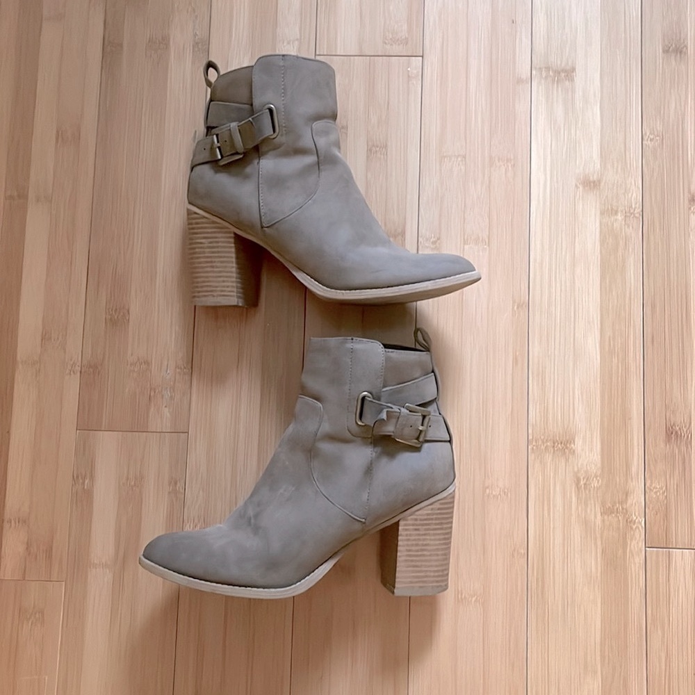 Fall booties! Size 9! - Picture 2 of 3